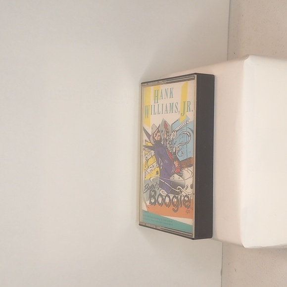 Hank Williams Jr Born to boogie vintage cassette tape 1987 Warner Bros records - Picture 4 of 9